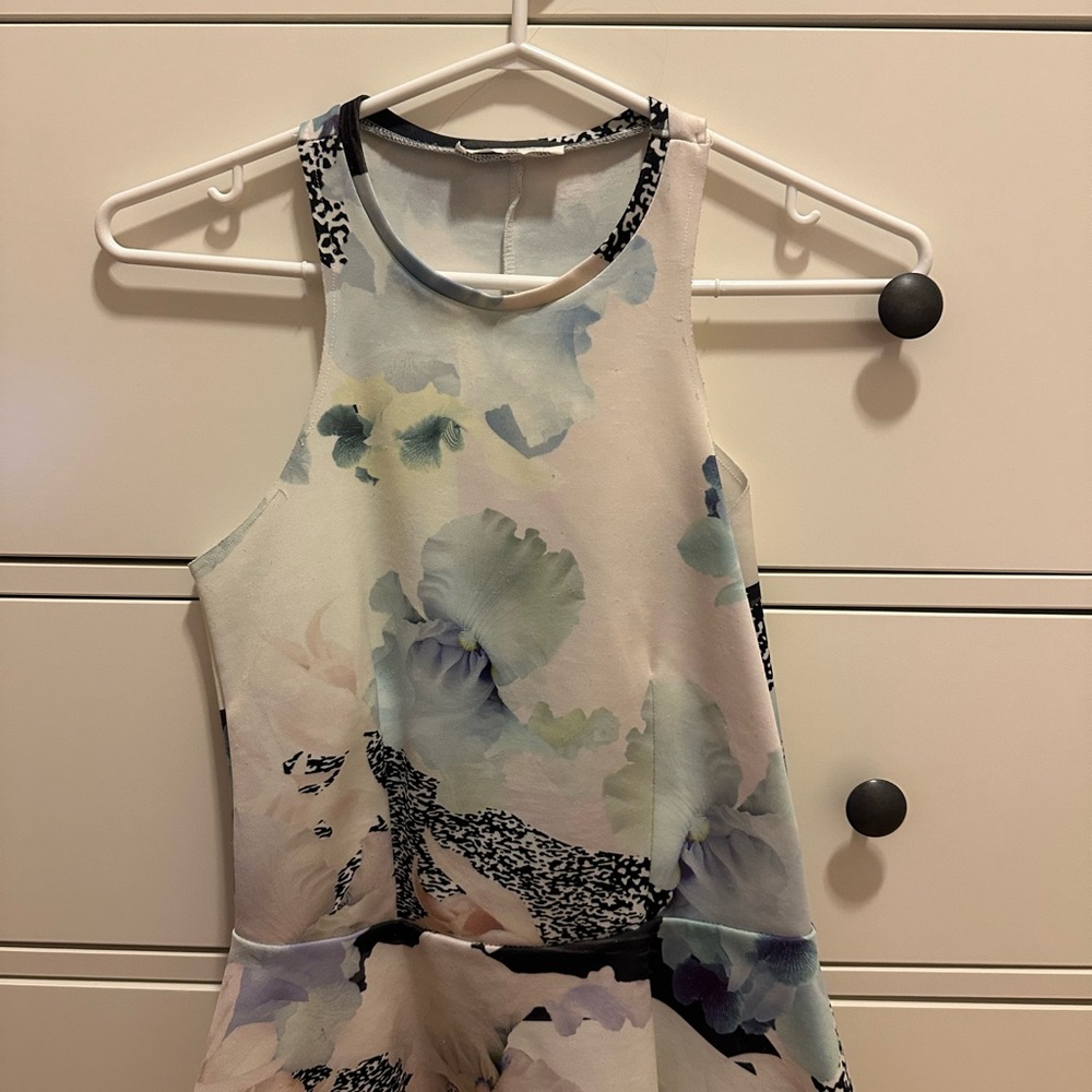 Zara Cream Floral Sleeveless Blouse
